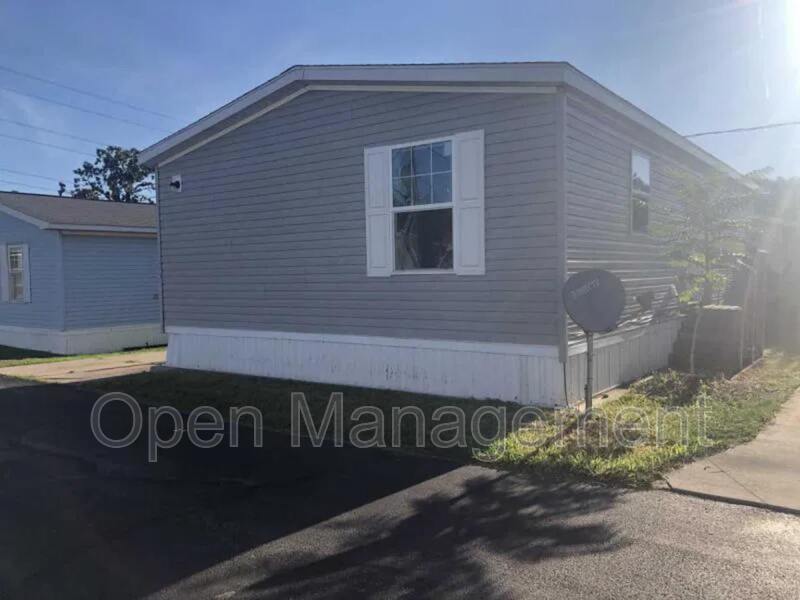 Cleveland House: 2700 Brookpark Rd