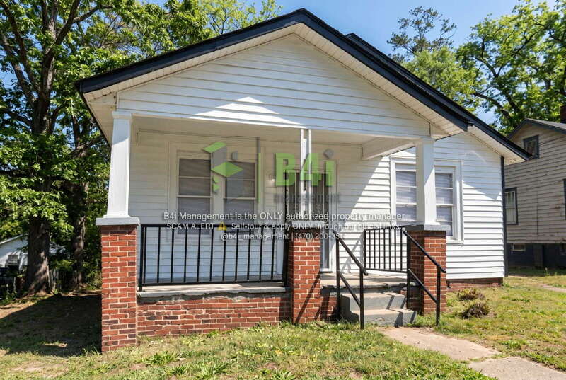 Columbus House: 560 Radcliff Avenue