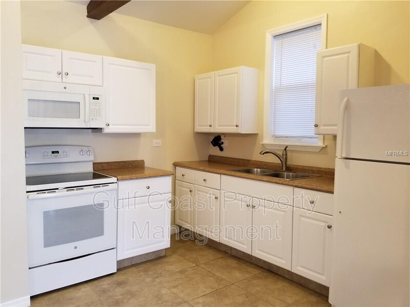 1818 6th Avenue W.- Unit D Bradenton FL 34205 - Photo 4