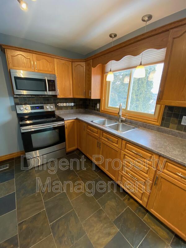 Peterborough House: 369 Applegrove Ave.