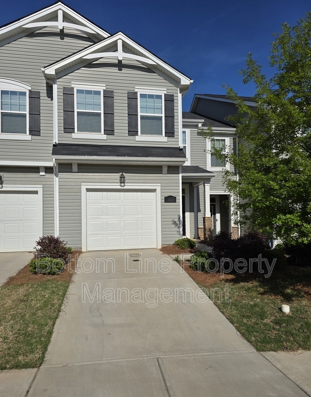 Charlotte Townhome: 1233 Bigelow St