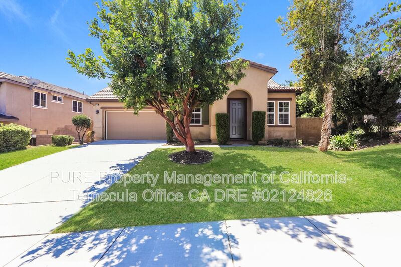 Murrieta House: 30387 Laruns Street