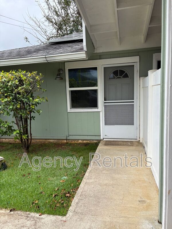 Kaneohe House: 45-435 Aumoku Street