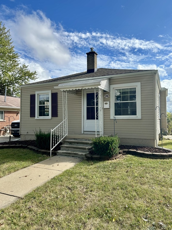 Lincoln Park House: 1369 New York Avenue