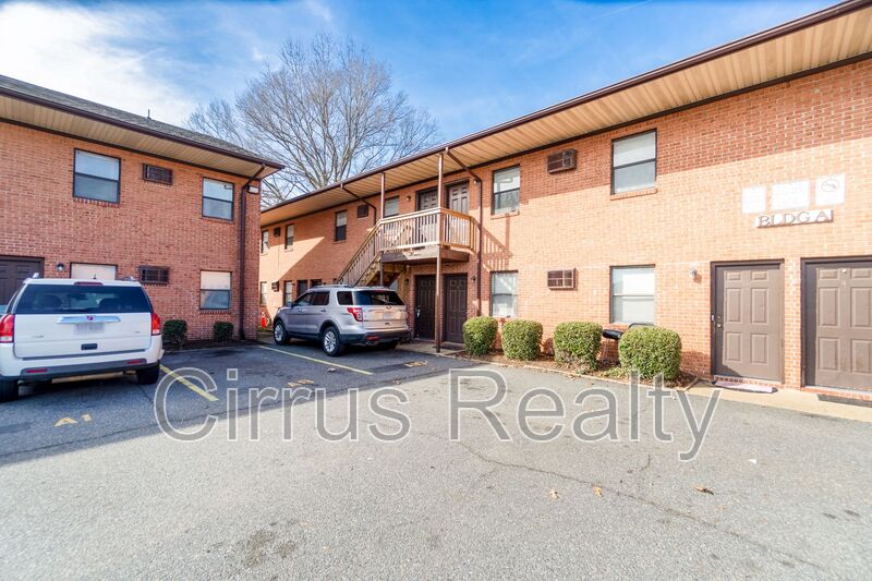 Norfolk Condo: 4914 E Princess Anne Rd