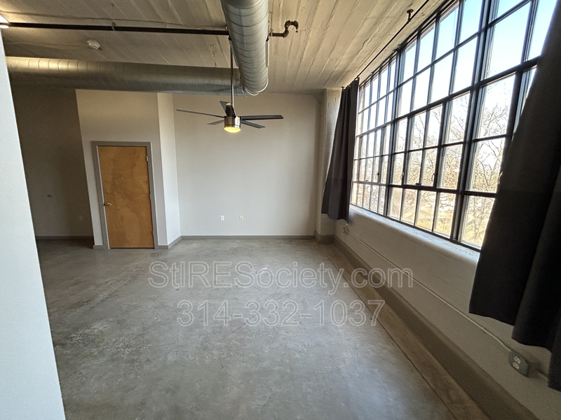 Saint Louis Apartment: 8125 Michigan Ave