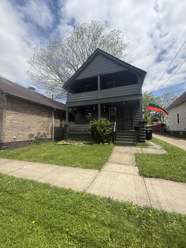 Cleveland Condo: 4067 East 57th Street - Upstairs