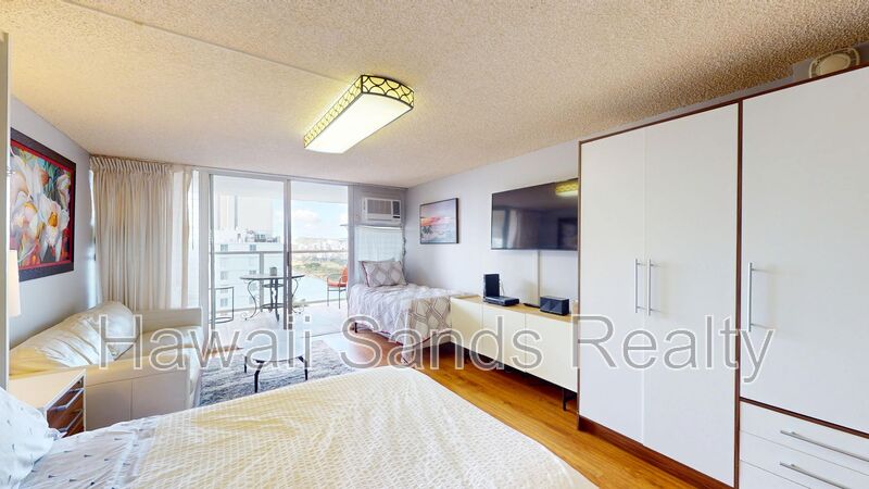 Honolulu Condo: 445 Seaside Ave
