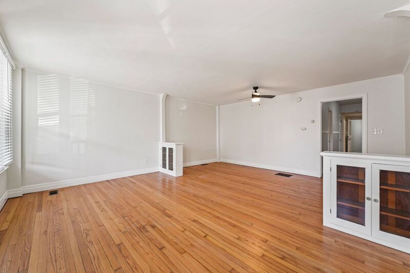 Mechanicville House: 44 Saratoga Ave