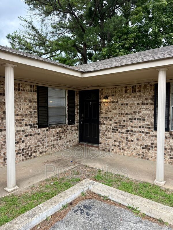 Jonesboro Condo: 203 North Rogers