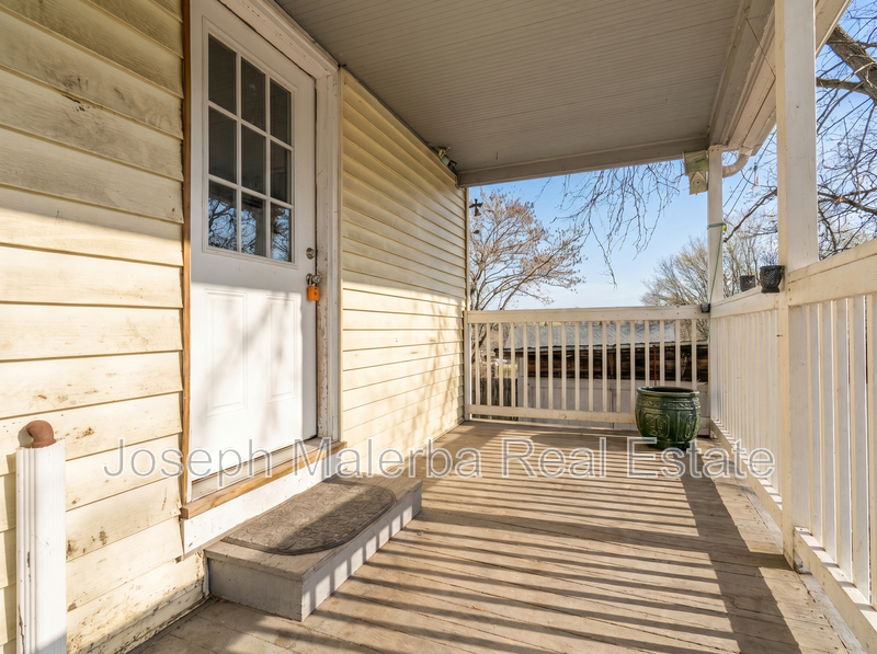 Norwich Apartment: 483 Boswell Ave