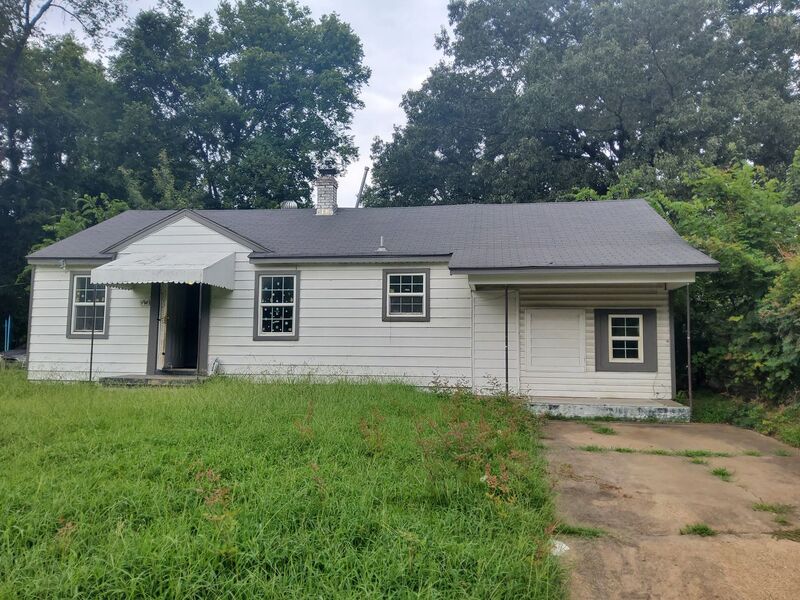 Memphis House: 598 Orchard Ave