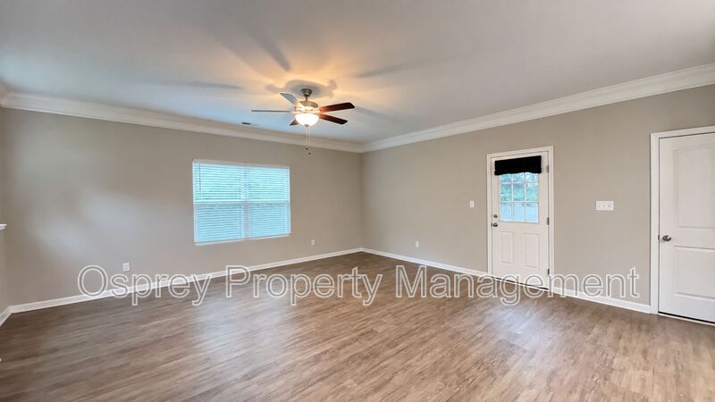 Spacious 4-Bedroom Norfolk Home with 2-Car Garage & Flexible Bonus Space - Photo 8