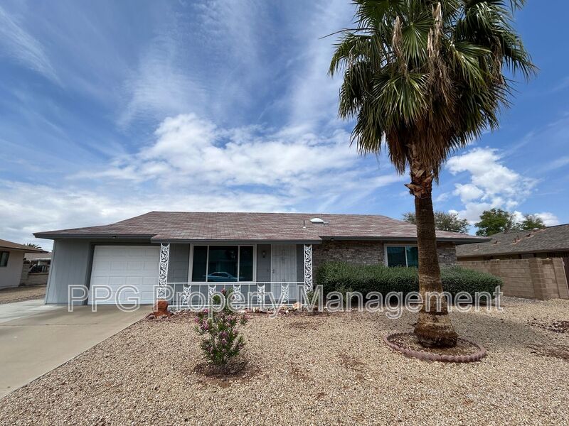 Sun City West House: 12642 W Skyview Dr