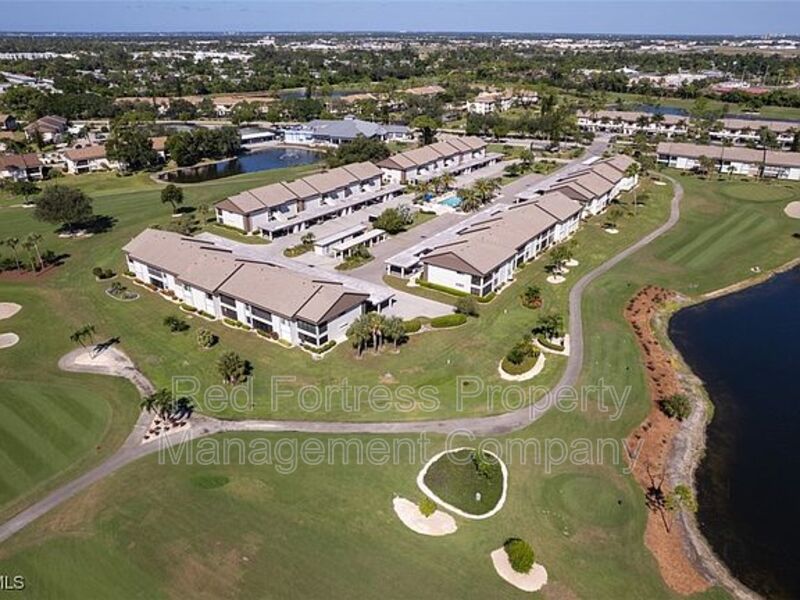 Fort Myers Condo: 5710 Trailwinds Dr