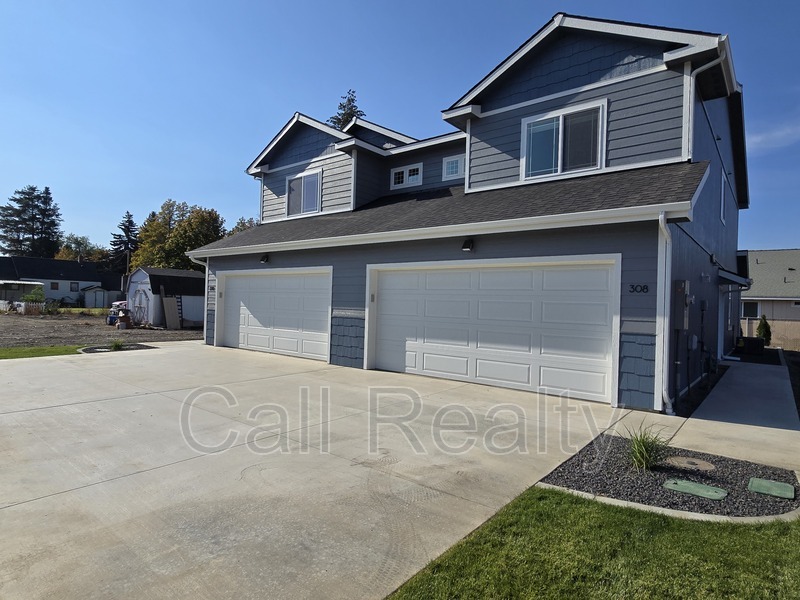 Spokane Valley Townhome: 308 S Clinton Ln