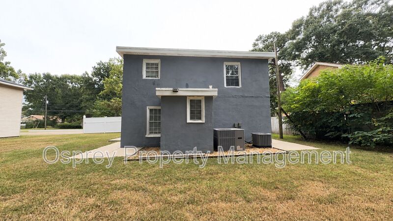 Charming 2-Bedroom, 1-Bath Duplex in the Heart of Virginia Beach! - Photo 16