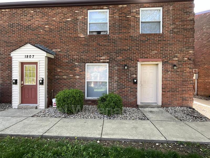 Swansea Condo: 1807-2 Jamestown Road