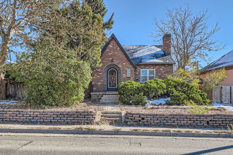 Denver House: 2980 Sheridan Blvd