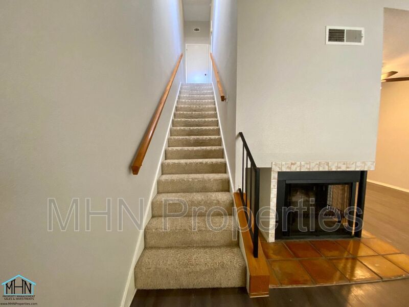 Cozy 2 bed/2 bath condo in a secluded area, near Alamo Heights, and close local to highways and so much more! - Photo 16