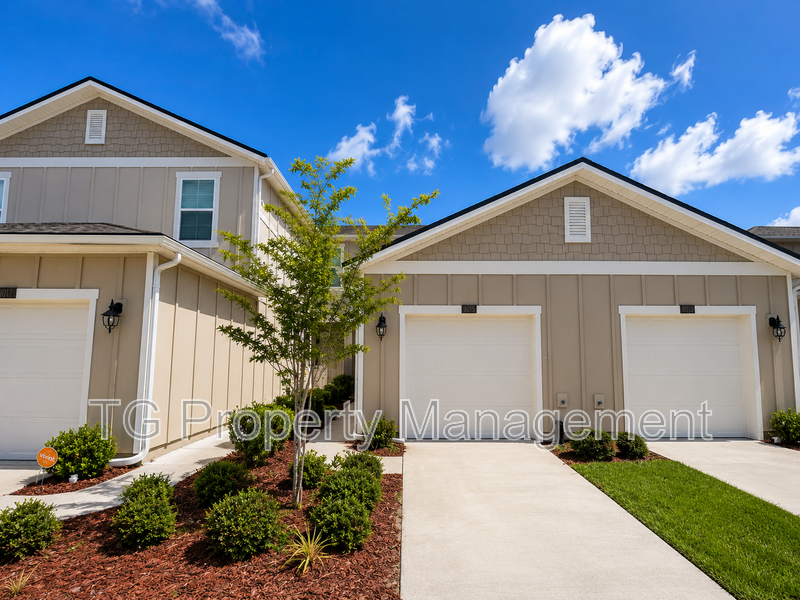 Jacksonville House: 9015 Gifford Dr