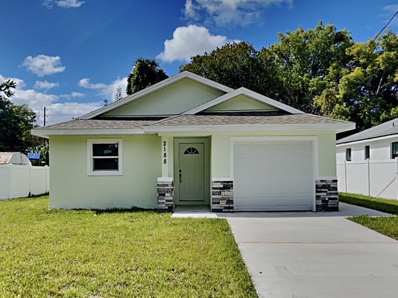 Sanford House: 2188 Hawkins Ave