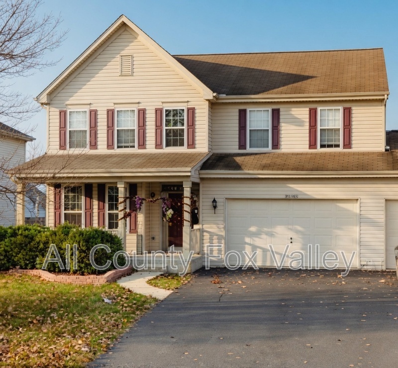 Bolingbrook House: 2080 Mark Circle