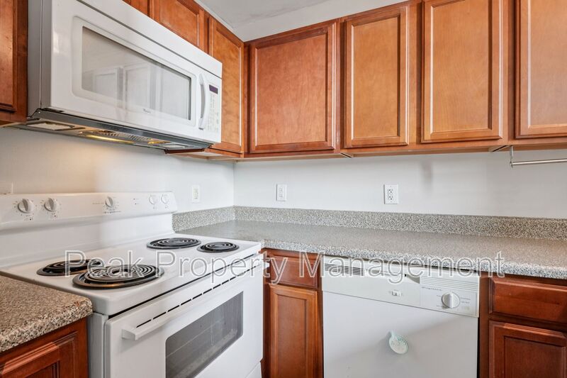 Richmond House: 1510 W Broad St