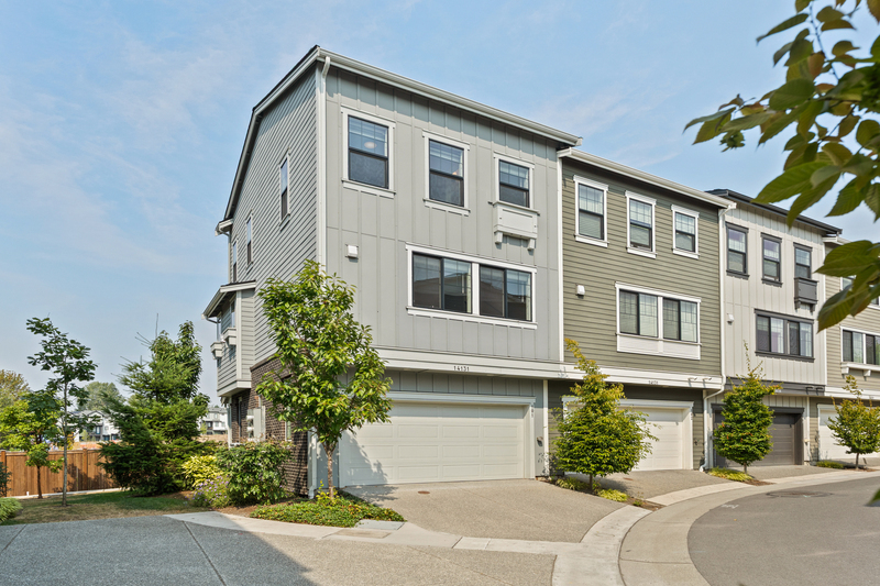 Duvall Townhome: 14131 266th Ave Ne