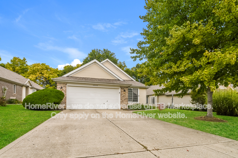 Noblesville House: 18578 Piers End Dr