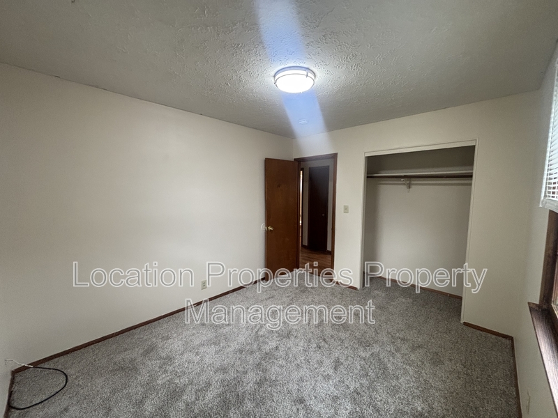 806 West 25th Street - A, Lawrence, Kansas rental photo 16 of 16