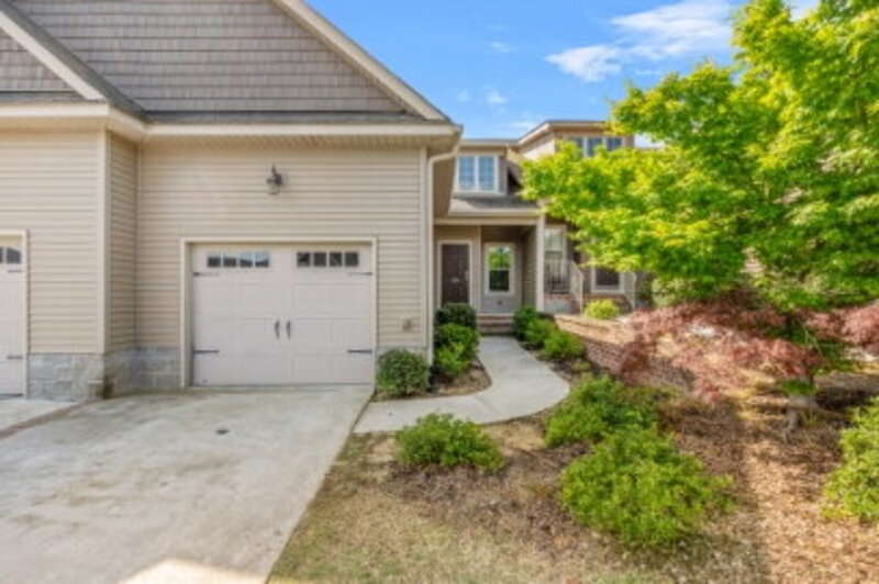 Southern Pines Townhome: 116 Cypress Circle