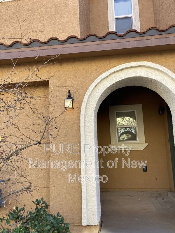 Albuquerque Condo: 601 Menaul Blvd NE