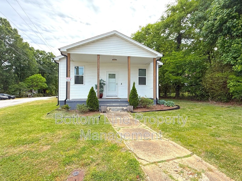 Concord House: 641 Central Dr NW