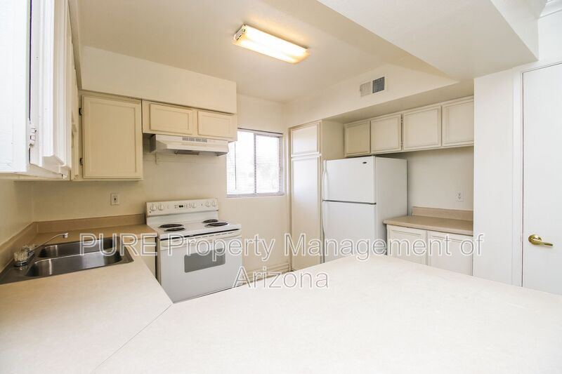 Phoenix Condo: 810 E Colter St