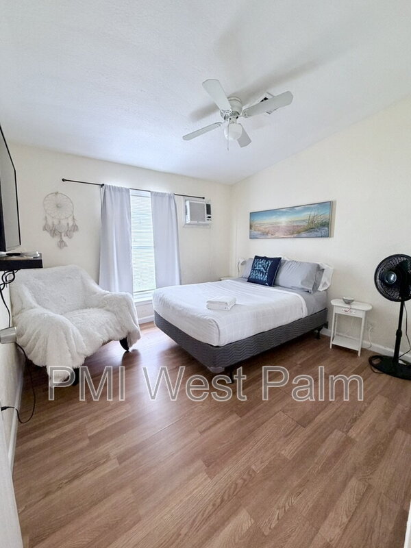 West Palm Beach Condo: 716 21st St