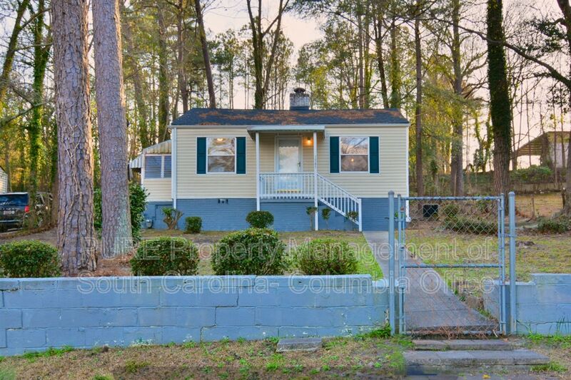 Columbia House: 1545 Lilly Avenue