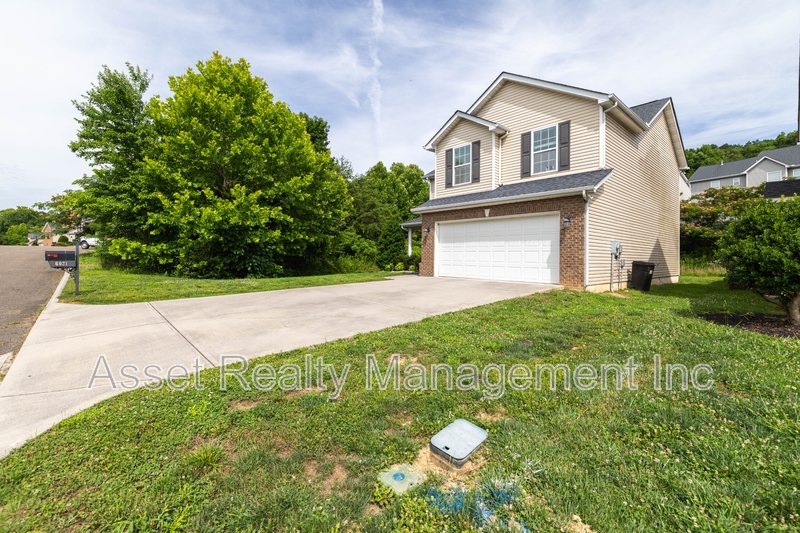 Knoxville House: 6021 Loftis Creek Lane