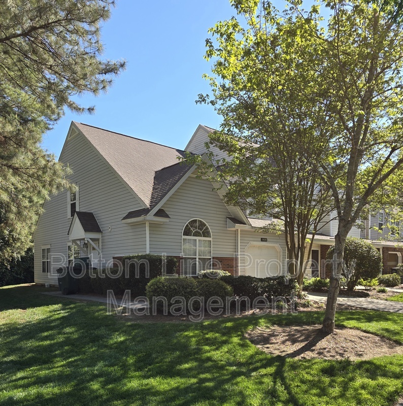 Charlotte Townhome: 10630 Sleigh Bell Ln