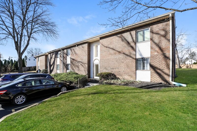 Hatboro Condo: 25 Kings Court