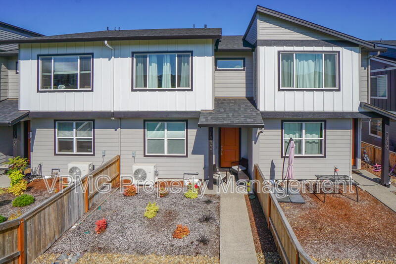 Vancouver Townhome: 18402 NE 46th Pl