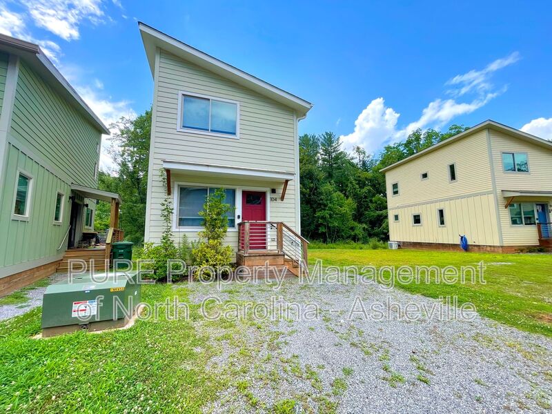 Asheville House: 104 Eastville Rd