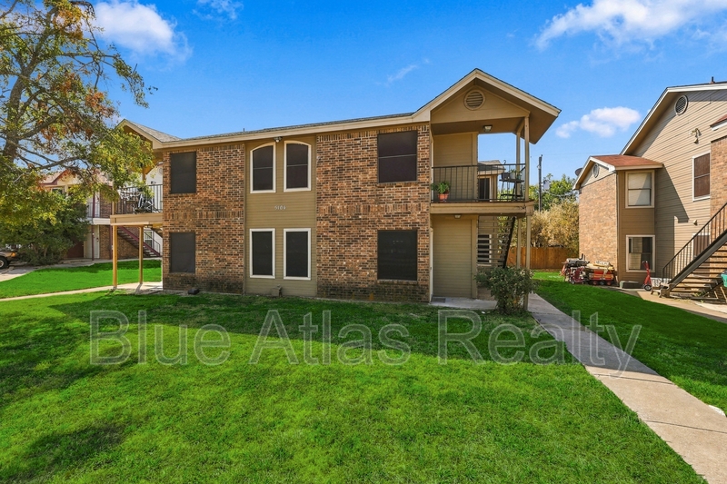 Haltom City Condo: 5104 Herrick Court