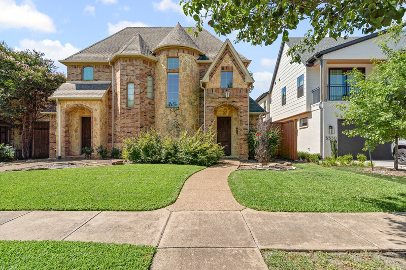 Dallas House: 5552 Martel Avenue