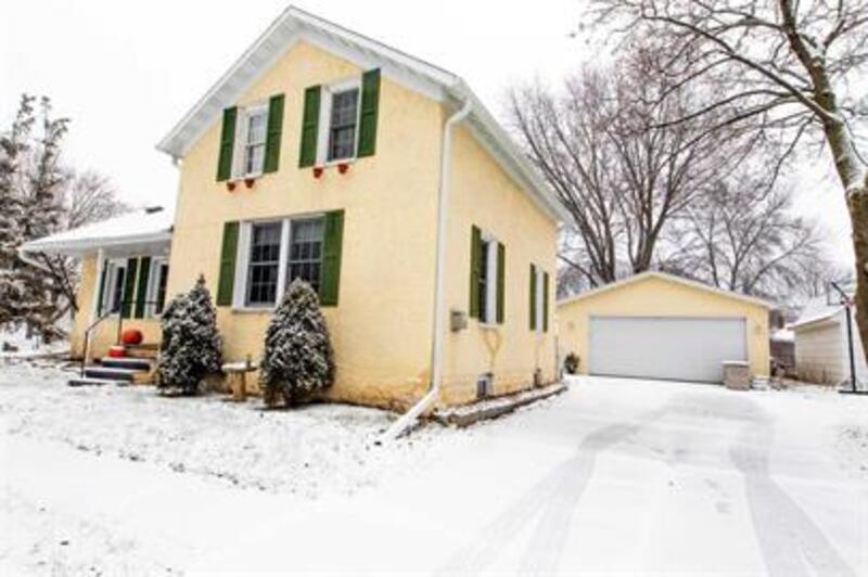 De Pere House: 120 North Winnebago Street