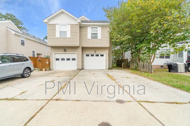 Virginia Beach Townhome: 4620 Lee Ave