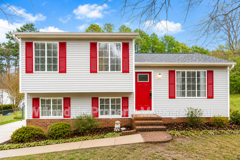 Raleigh House: 2140 Mariner circle