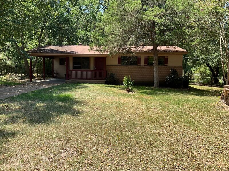 Pearl House: 313 South Fox Hall Road