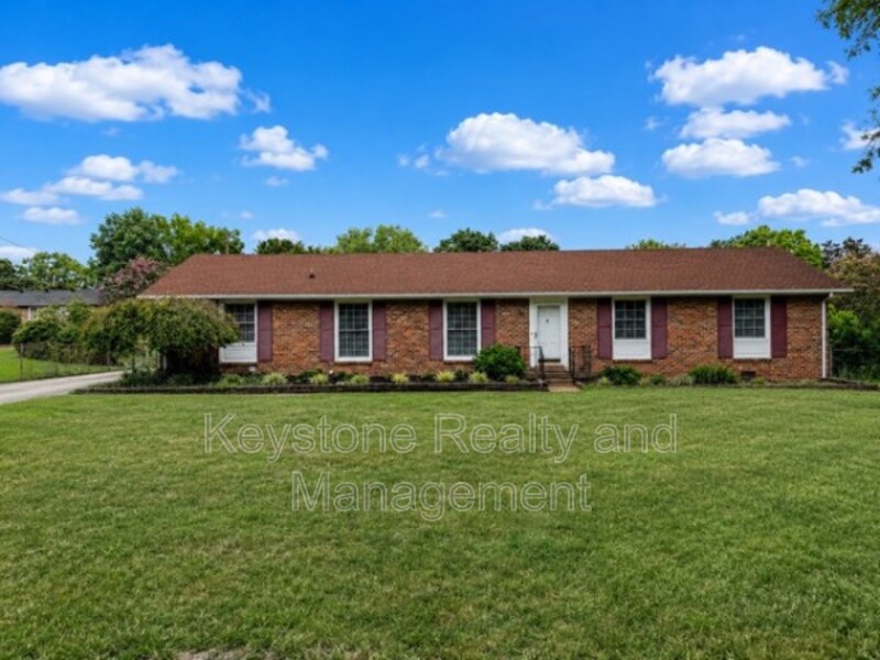 Clarksville House: 2111 Fleming Road