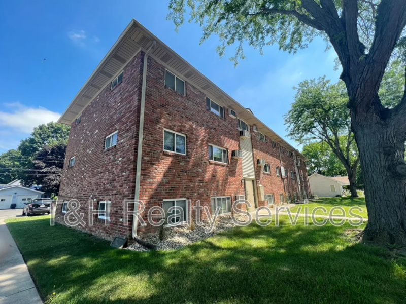 Noblesville Condo: 1152 Evans Avenue
